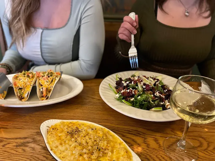 Greenview Tavern Picture 3