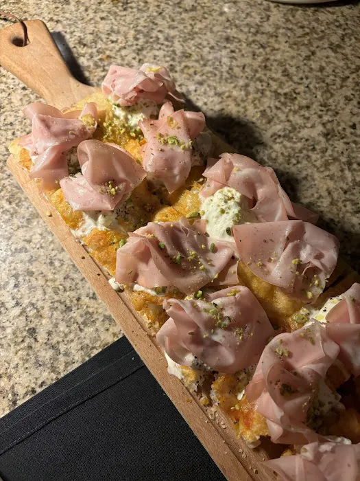 100 Main Restaurant Picture 5