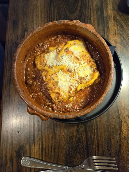 100 Main Restaurant Picture 8