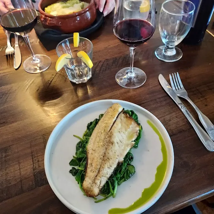 100 Main Restaurant Picture 10