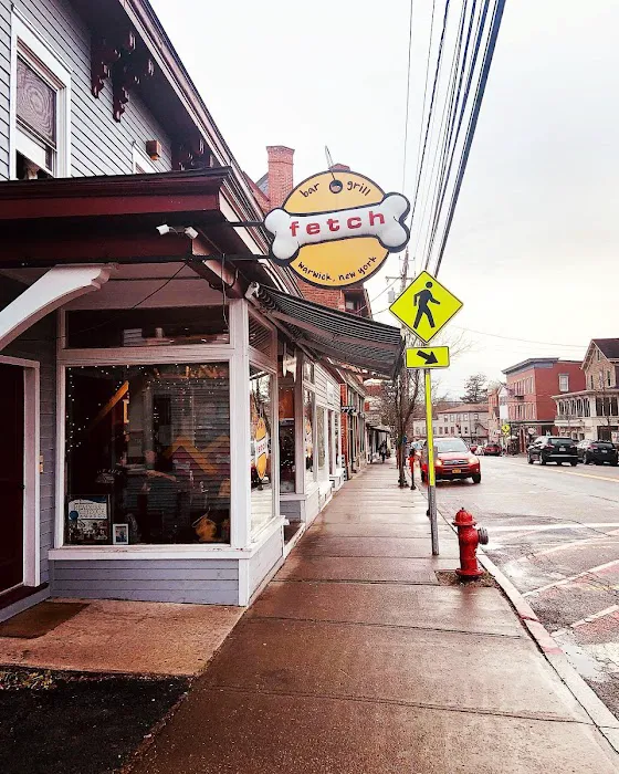 FETCH BAR & GRILL Picture 9