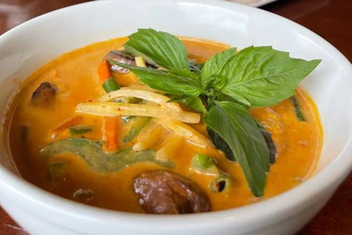 Warwick Thai Picture 9