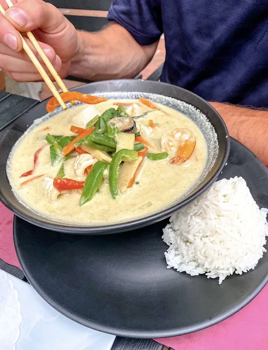 Warwick Thai Picture 8