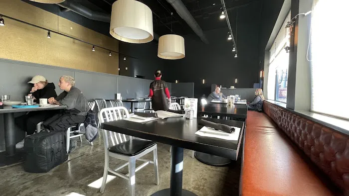 Warwick Thai Picture 7