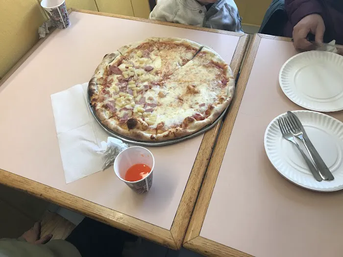 Frank's Pizza & Restaurant Picture 8