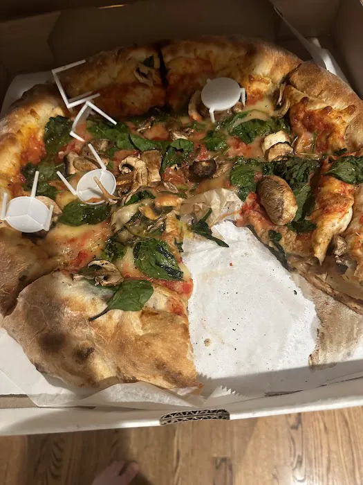 Frank's Pizza & Restaurant Picture 4