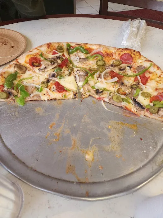 Frank's Pizza & Restaurant Picture 6