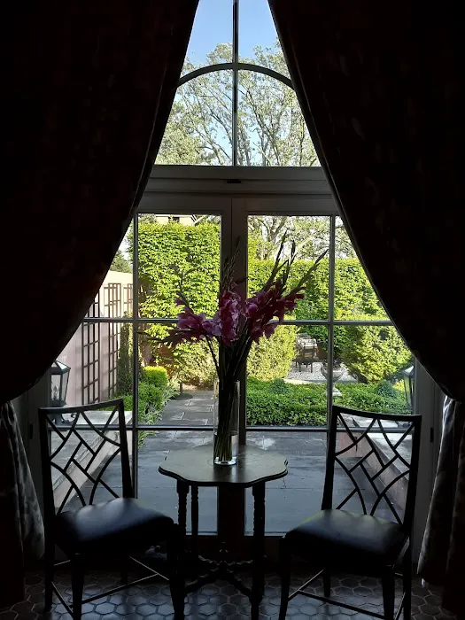 Frogs End Tavern & Cortile Picture 9