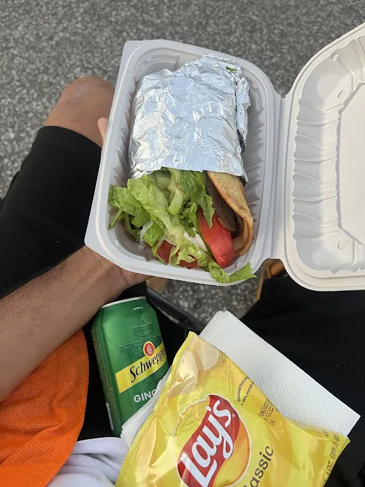 Ted's BBQ Stand Picture 2