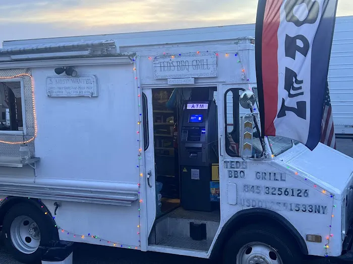 Ted's BBQ Stand Picture 9