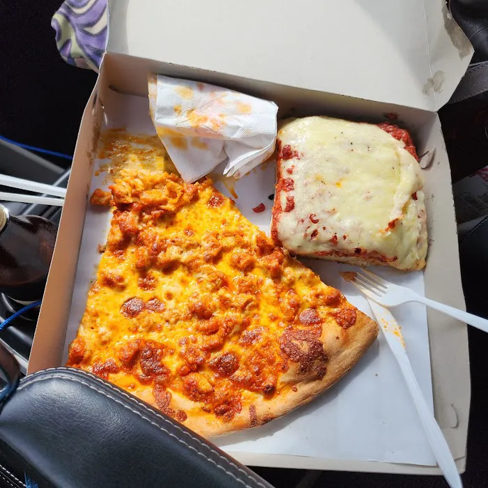 Tina's Pizza Cafe & Restaurant Picture 4