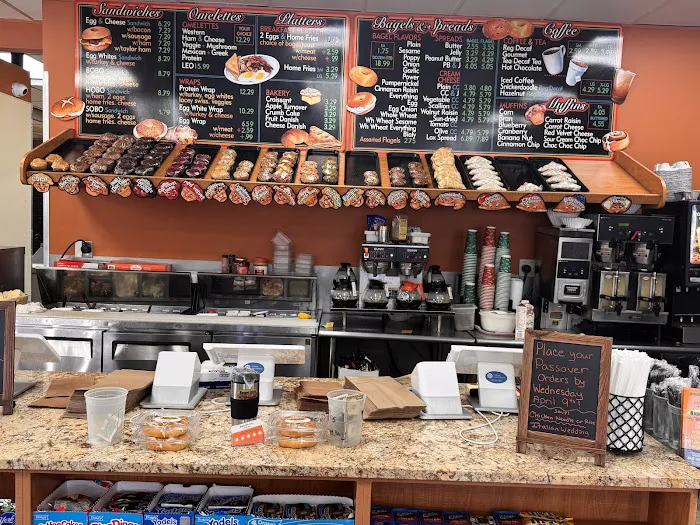 Bagel Girls Cafe Picture 6