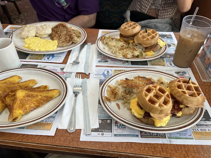 Empire Diner Picture 5