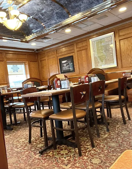 Empire Diner Picture 10