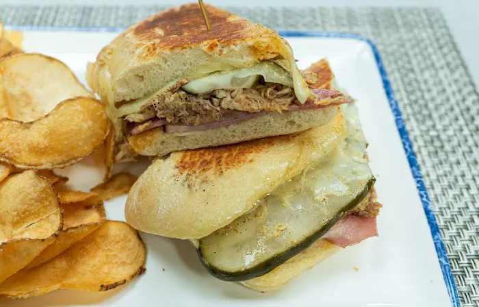 D'Boathaus Restaurant Picture 3