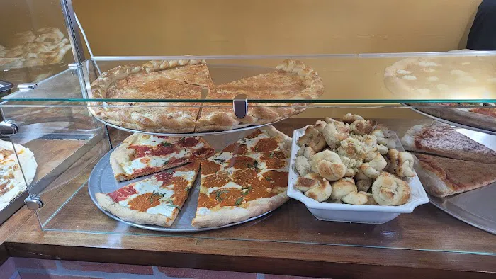 VERDELAGO'S PIZZERIA Picture 1