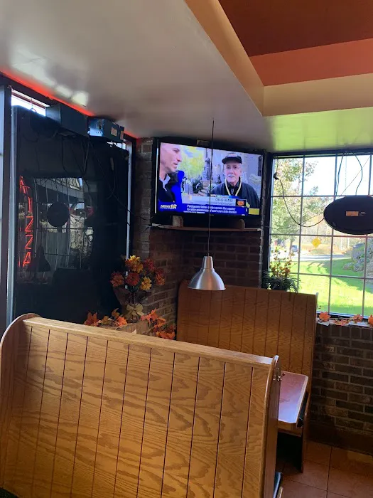 Utopia Pizzeria (Suzy's Tomato Pizzeria) Picture 9