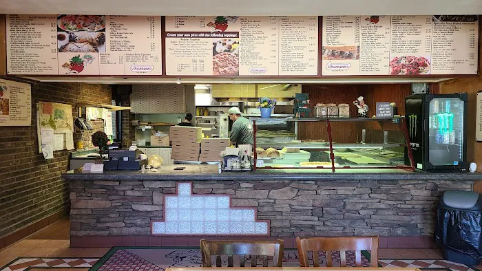 Utopia Pizzeria (Suzy's Tomato Pizzeria) Picture 4