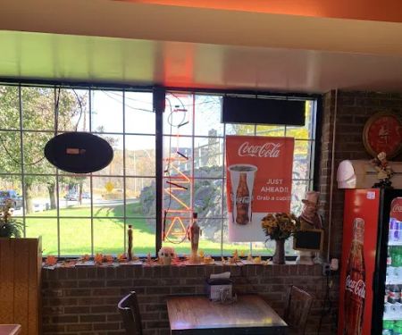 Utopia Pizzeria (Suzy's Tomato Pizzeria)