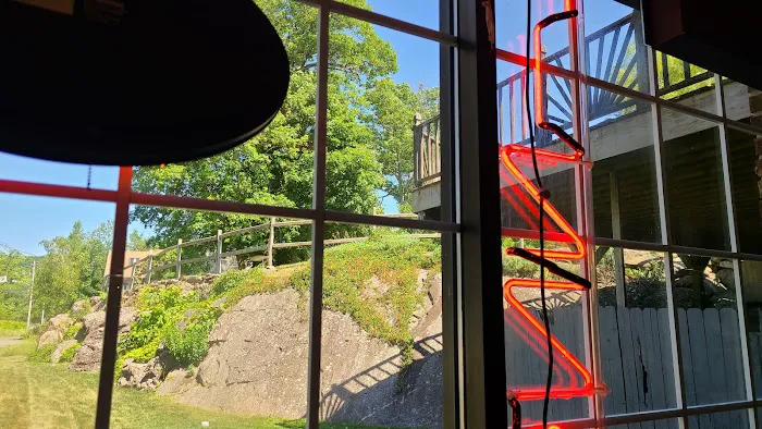 Utopia Pizzeria (Suzy's Tomato Pizzeria) Picture 5