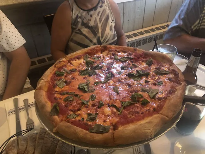 Reservoir Tavern Picture 10