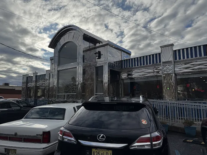 Paul's Family Diner Picture 2