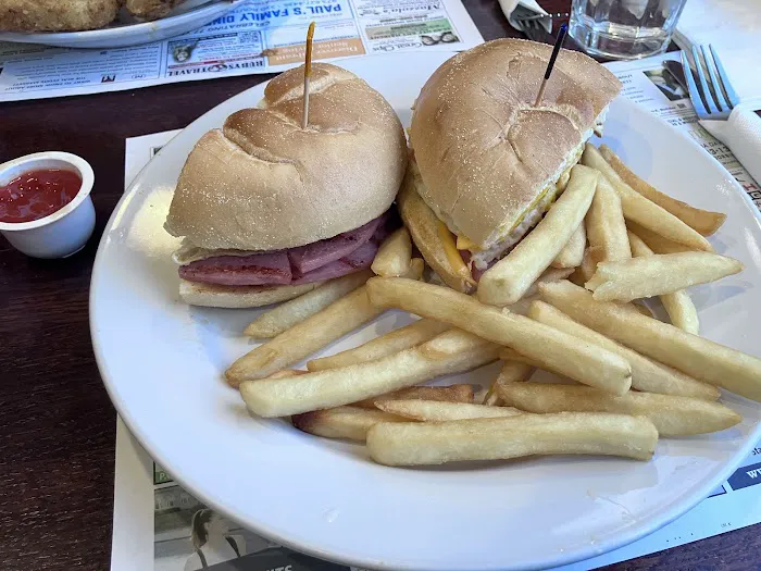 Paul's Family Diner Picture 6