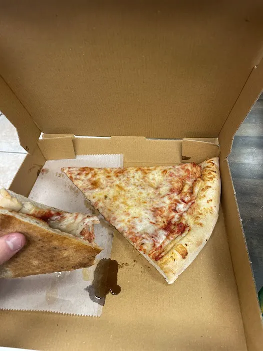 Cedar Grill & Pizza Picture 3