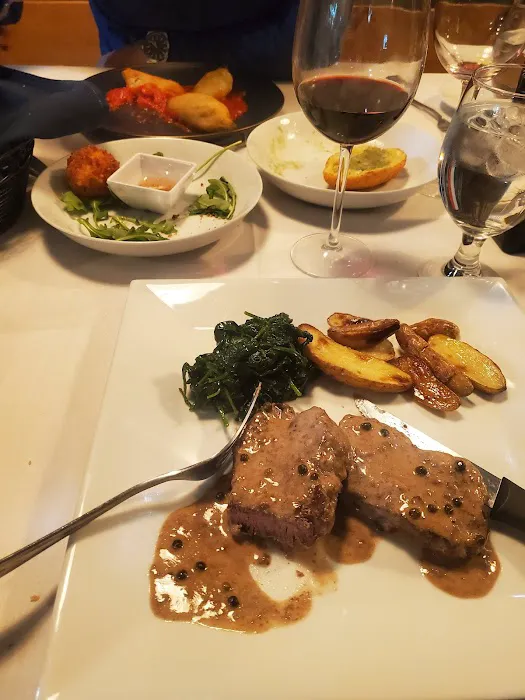 Casa Nostra Italian Bistro Picture 6