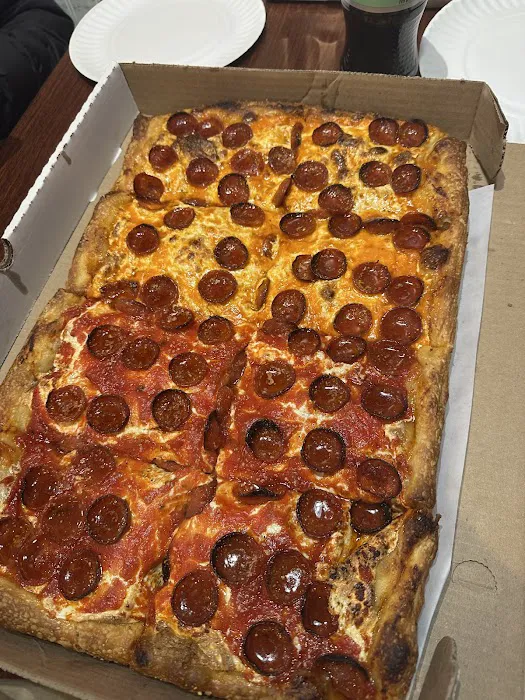 Catusco's Pizza Picture 9