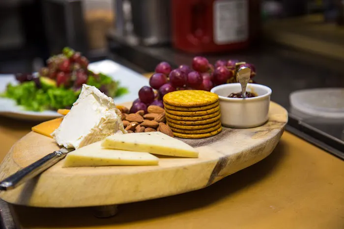 Crabtree's New York & Main Picture 6