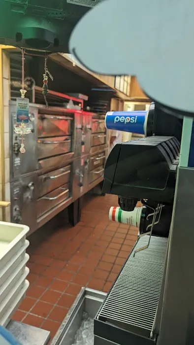 Little Vincent's Pizza Picture 4