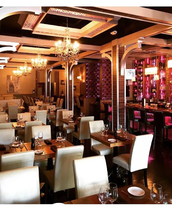 IMC Restaurant & Bar Picture 6