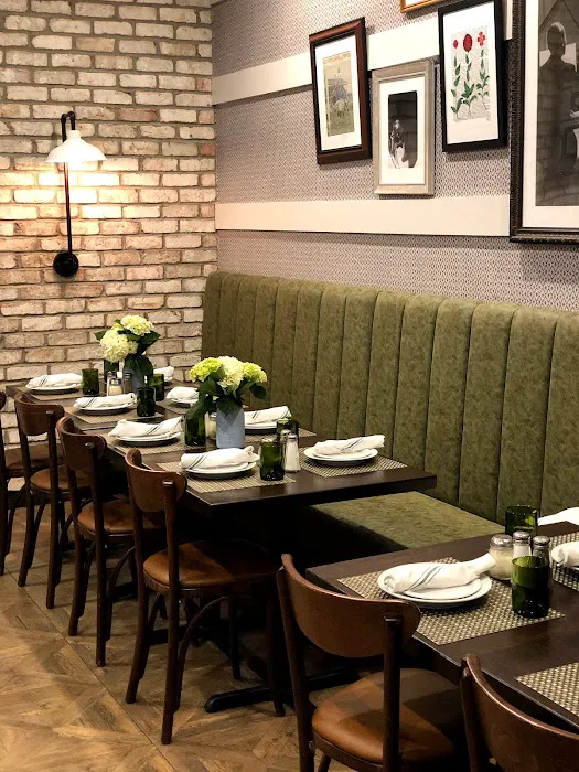 GINO’S OF COMMACK Picture 9