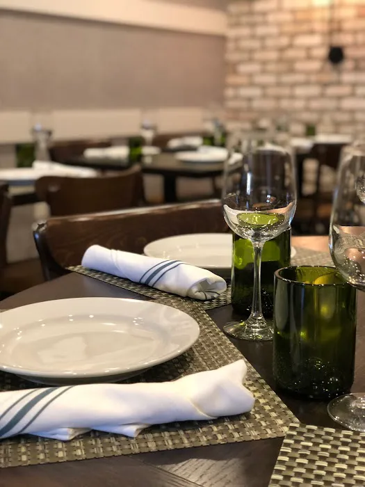 GINO’S OF COMMACK Picture 6