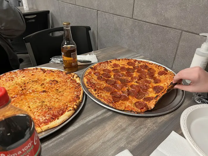 Letizia's Pizza Picture 5