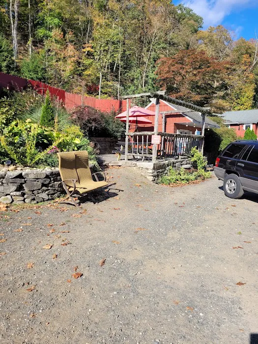 Dog Daze Cafe Picture 9