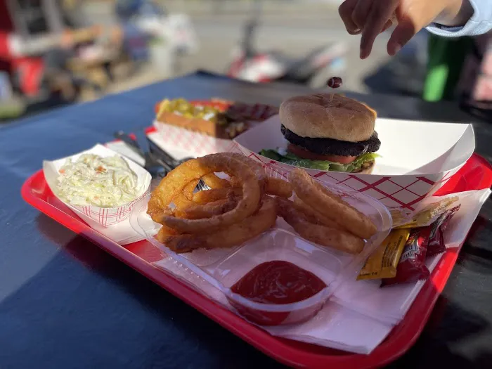 Dog Daze Cafe Picture 3