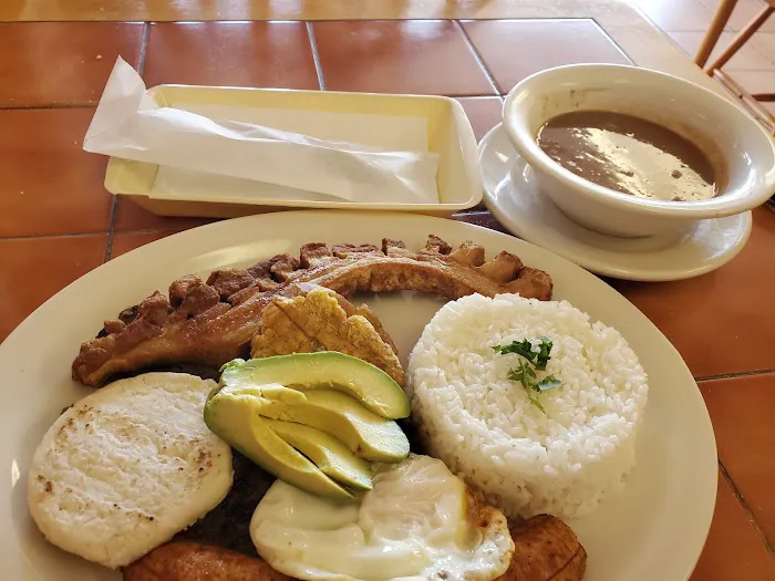 La Antigua Restaurant & Bakery Picture 7