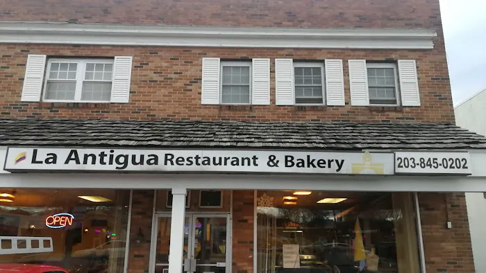 La Antigua Restaurant & Bakery Picture 1