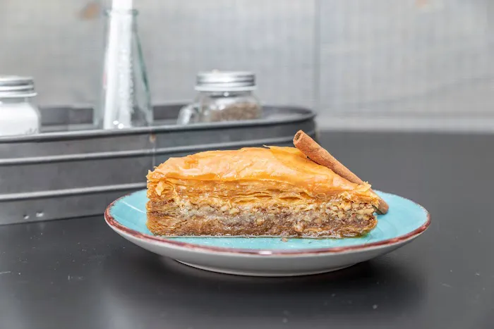 Nikos Pizza & Greek Grill Picture 10