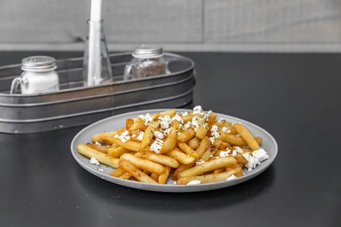 Nikos Pizza & Greek Grill Picture 6