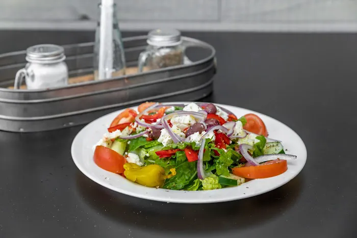 Nikos Pizza & Greek Grill Picture 3