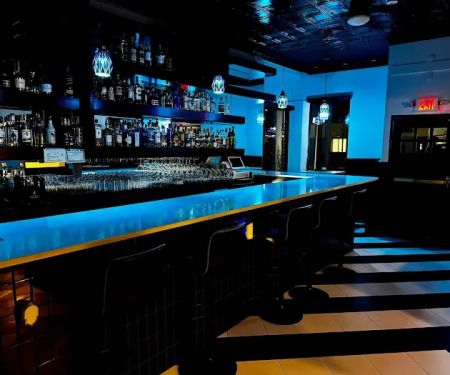 Cana Bar & Lounge