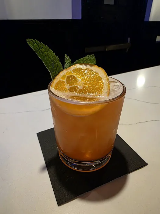 Cana Bar & Lounge Picture 5