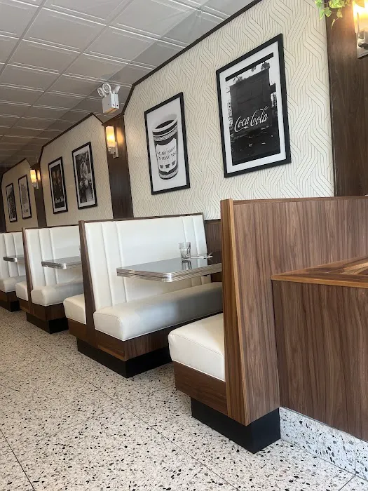 The Johnson Diner & Bar Picture 10