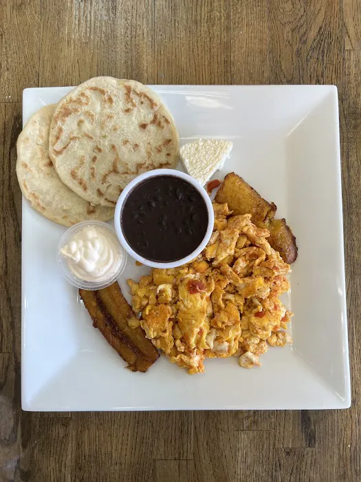 Latino Kitchen Deli Picture 1