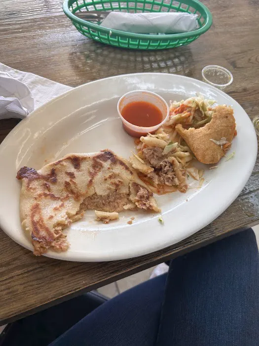 Latino Kitchen Deli Picture 2