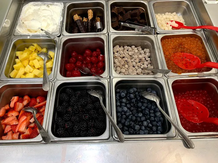 Menchie's Frozen Yogurt Picture 7