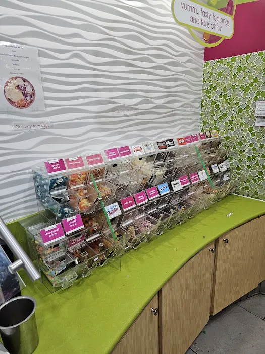 Menchie's Frozen Yogurt Picture 3